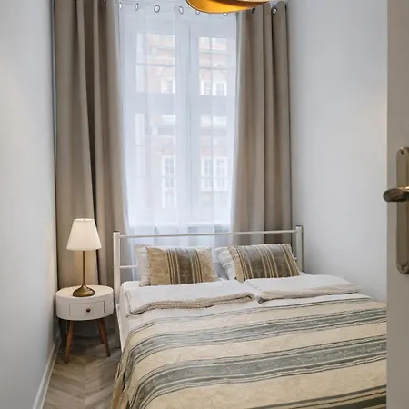 Be In - In The Heart Of The Old Town - Mariacka 31/33 *